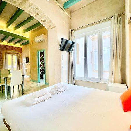 Click Triana Apartment Sevilla Bagian luar foto