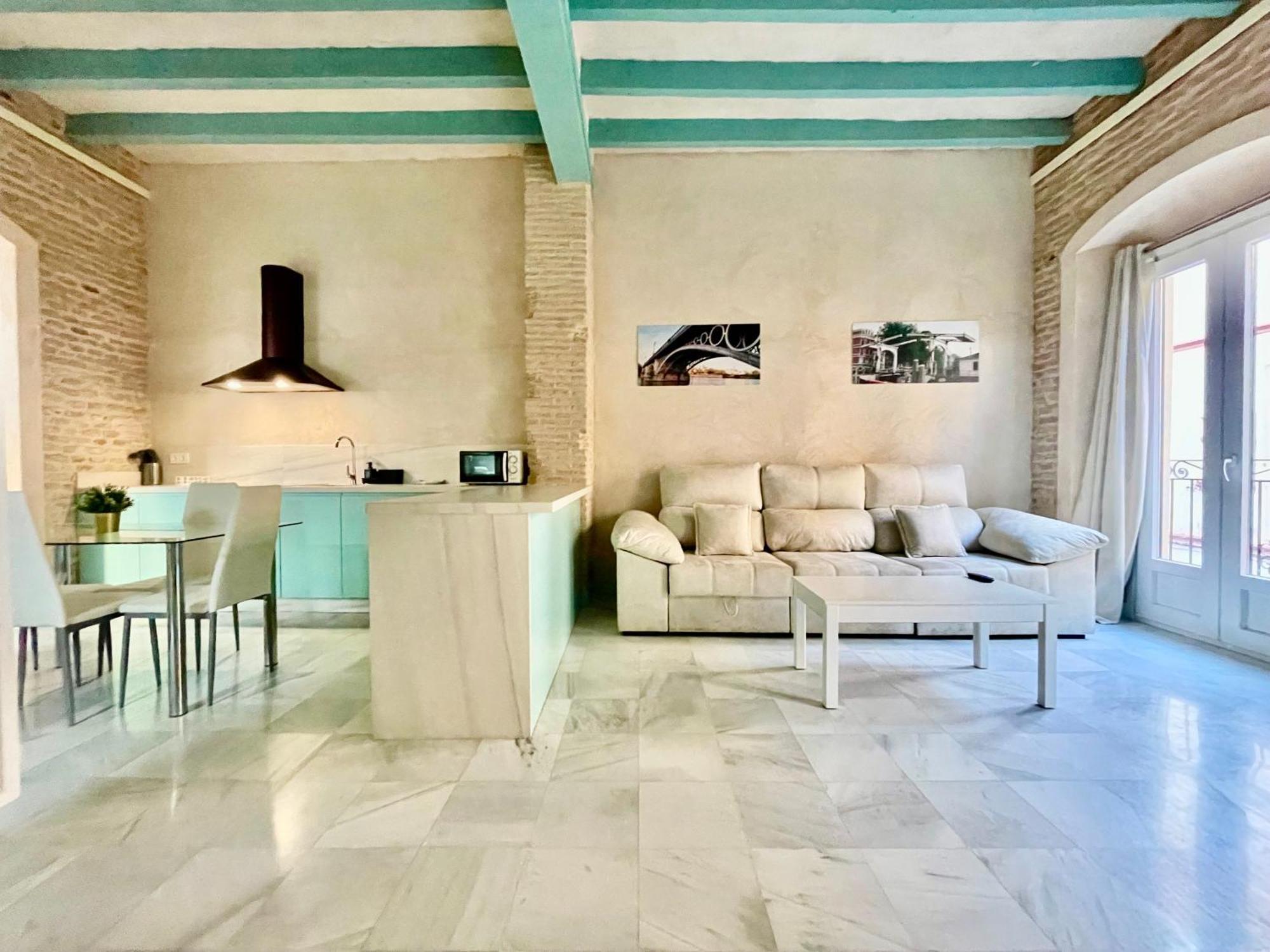 Click Triana Apartment Sevilla Bagian luar foto