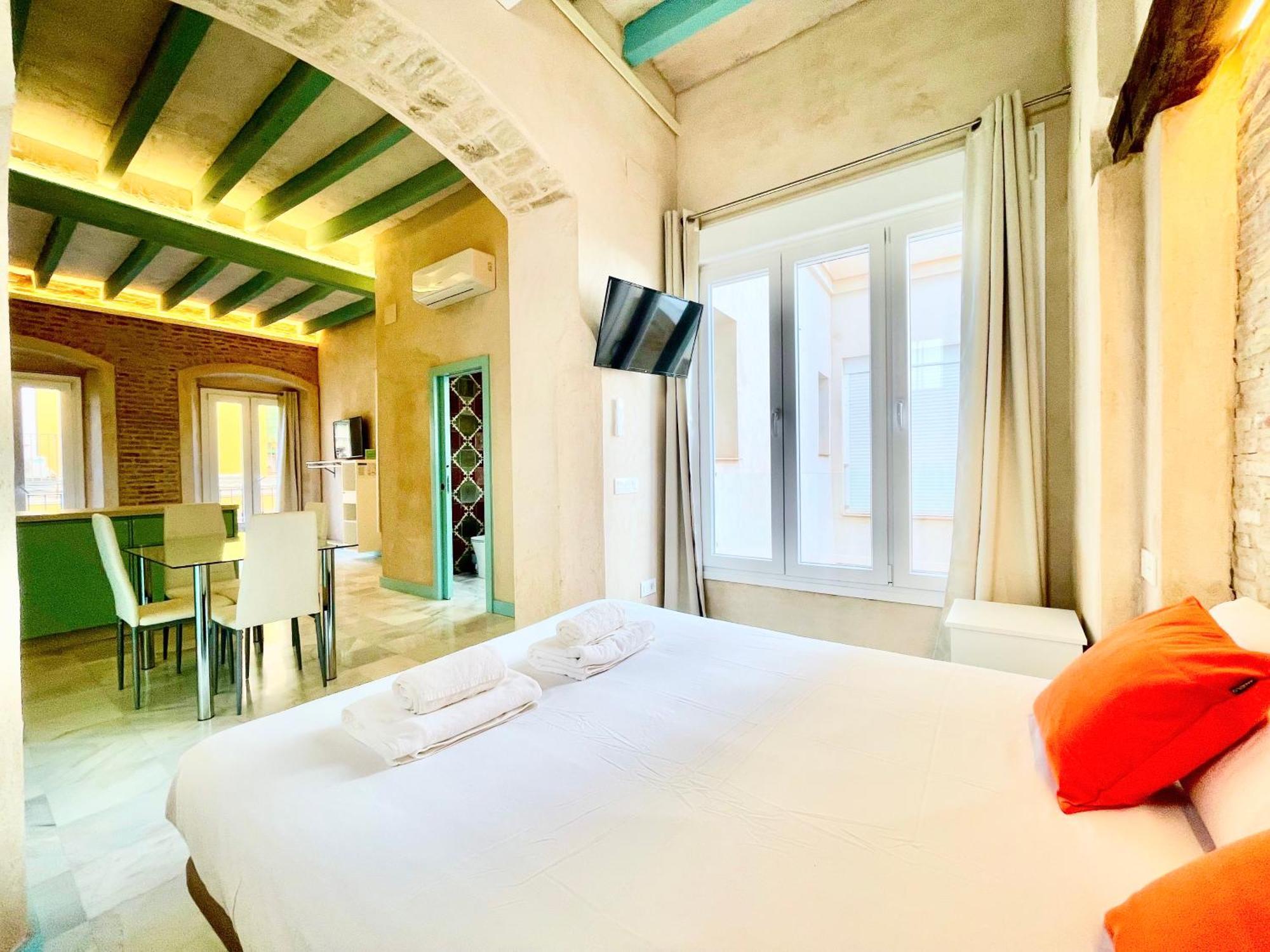 Click Triana Apartment Sevilla Bagian luar foto