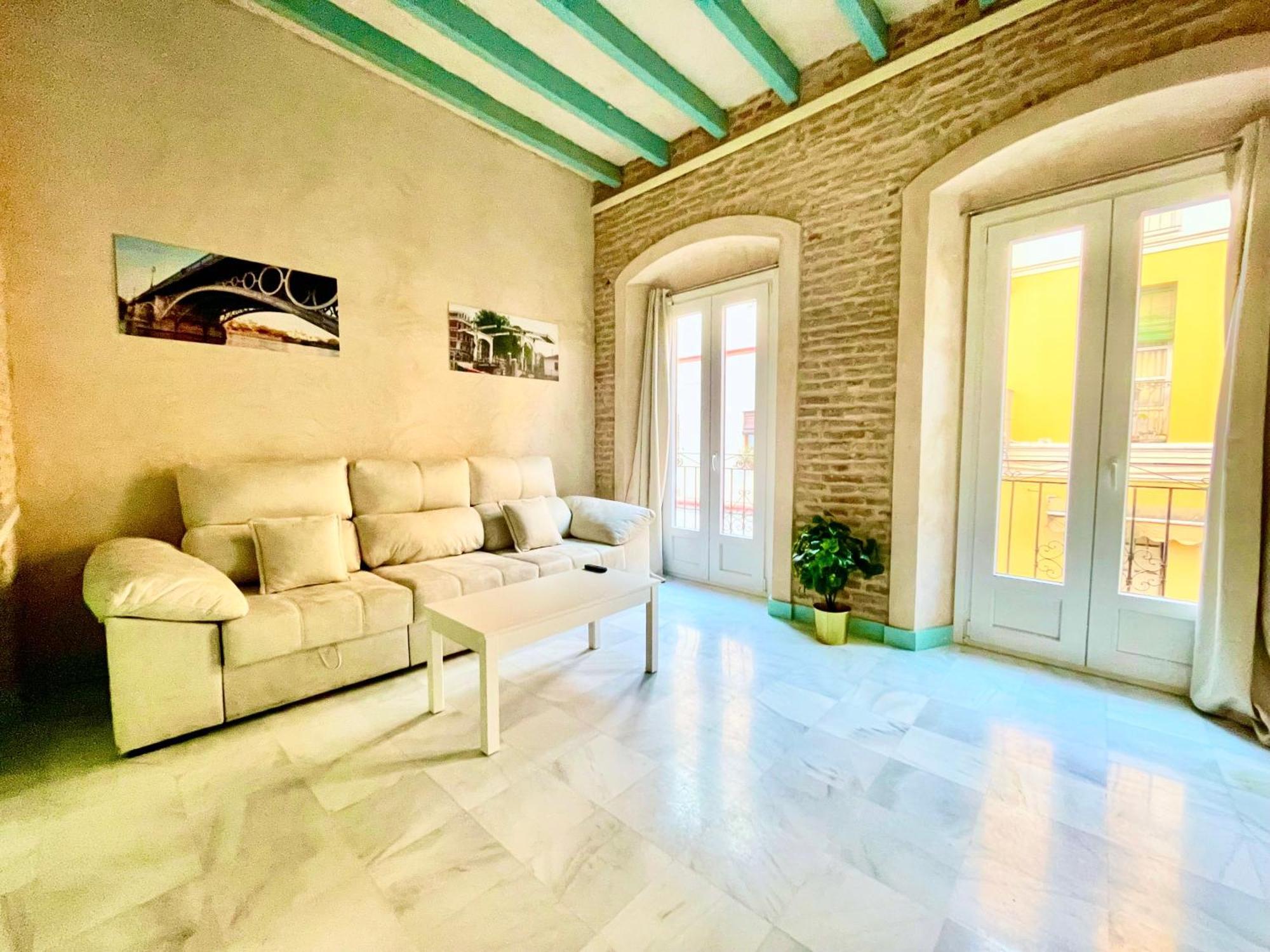 Click Triana Apartment Sevilla Bagian luar foto